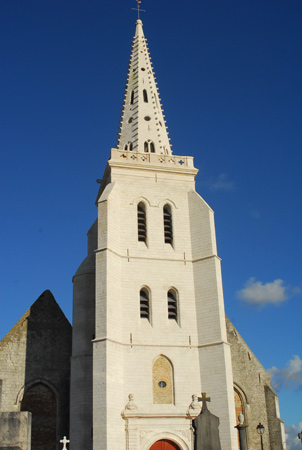 Eglise de Arques en pierre blanche