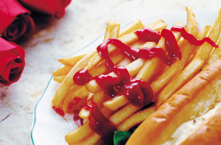 des frites avec ketchup sah ça donne faim